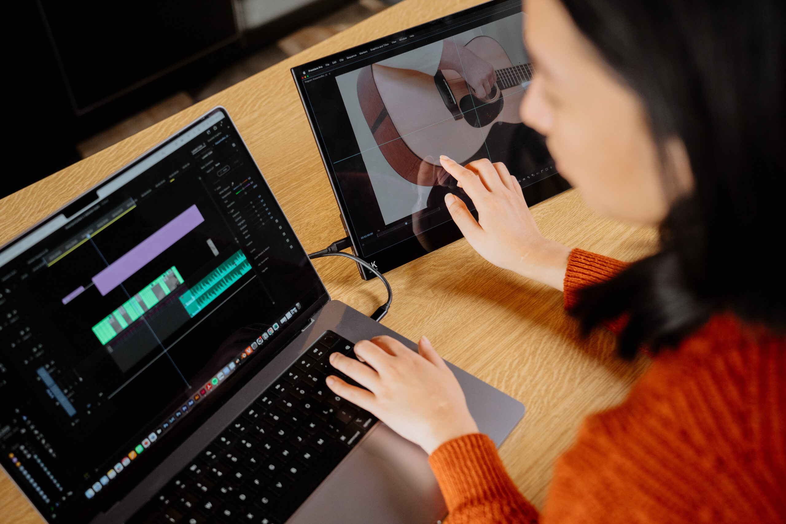 Verbatim 17.3-inch 3840 x 2160p UHD 16:9 60Hz 6ms LCD IPS Portable Monitor 32239 - Image 2
