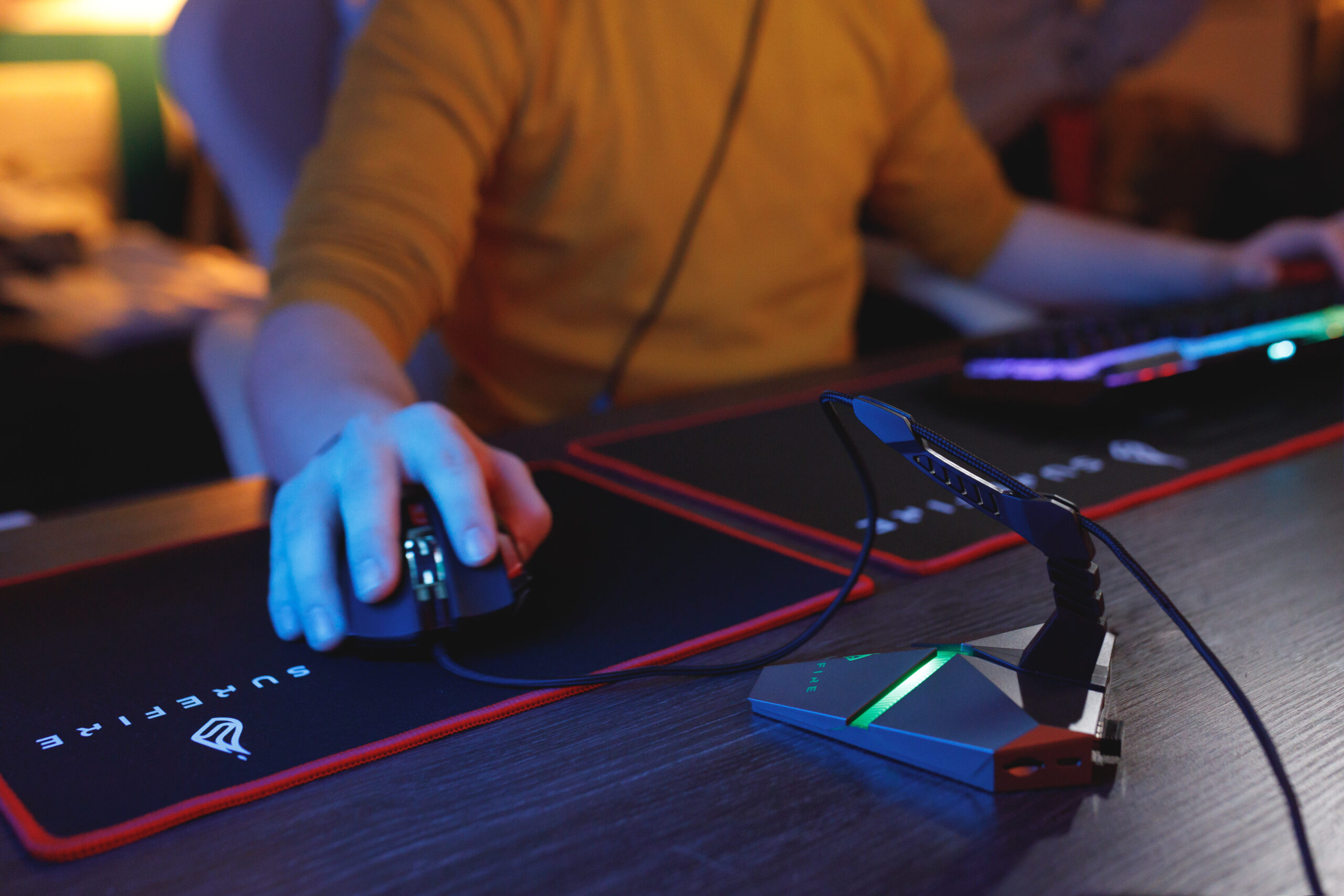 SureFire Axis Mouse Bungee with Gaming Hub 48814 - Image 4